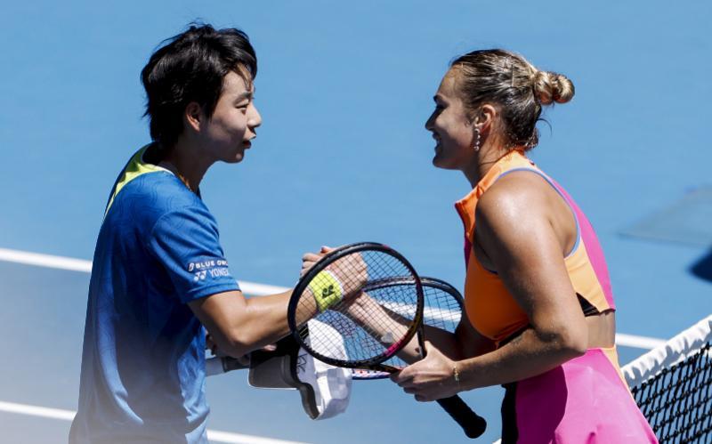 华体会hth体育下载-白卓璇不敌萨巴伦卡止步澳网次轮，直言和世界第一交手挺开心